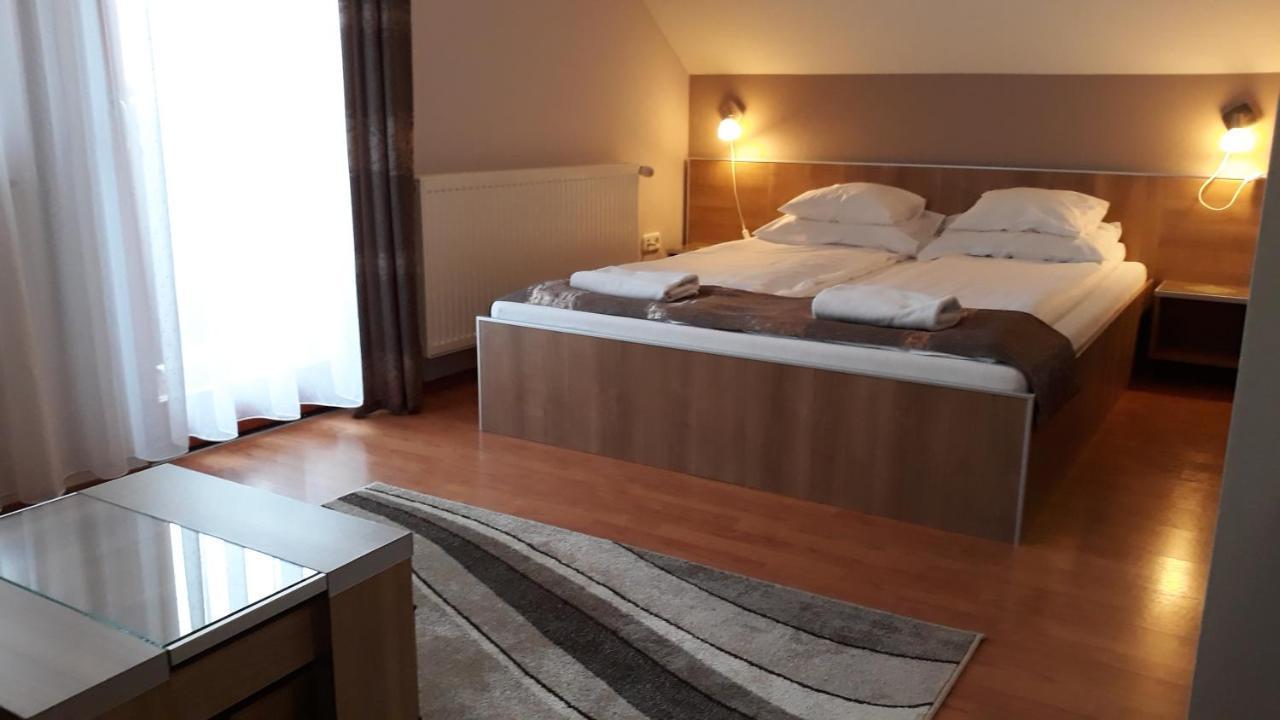 Csipkehaz Apartman Cserkeszolo Exterior photo